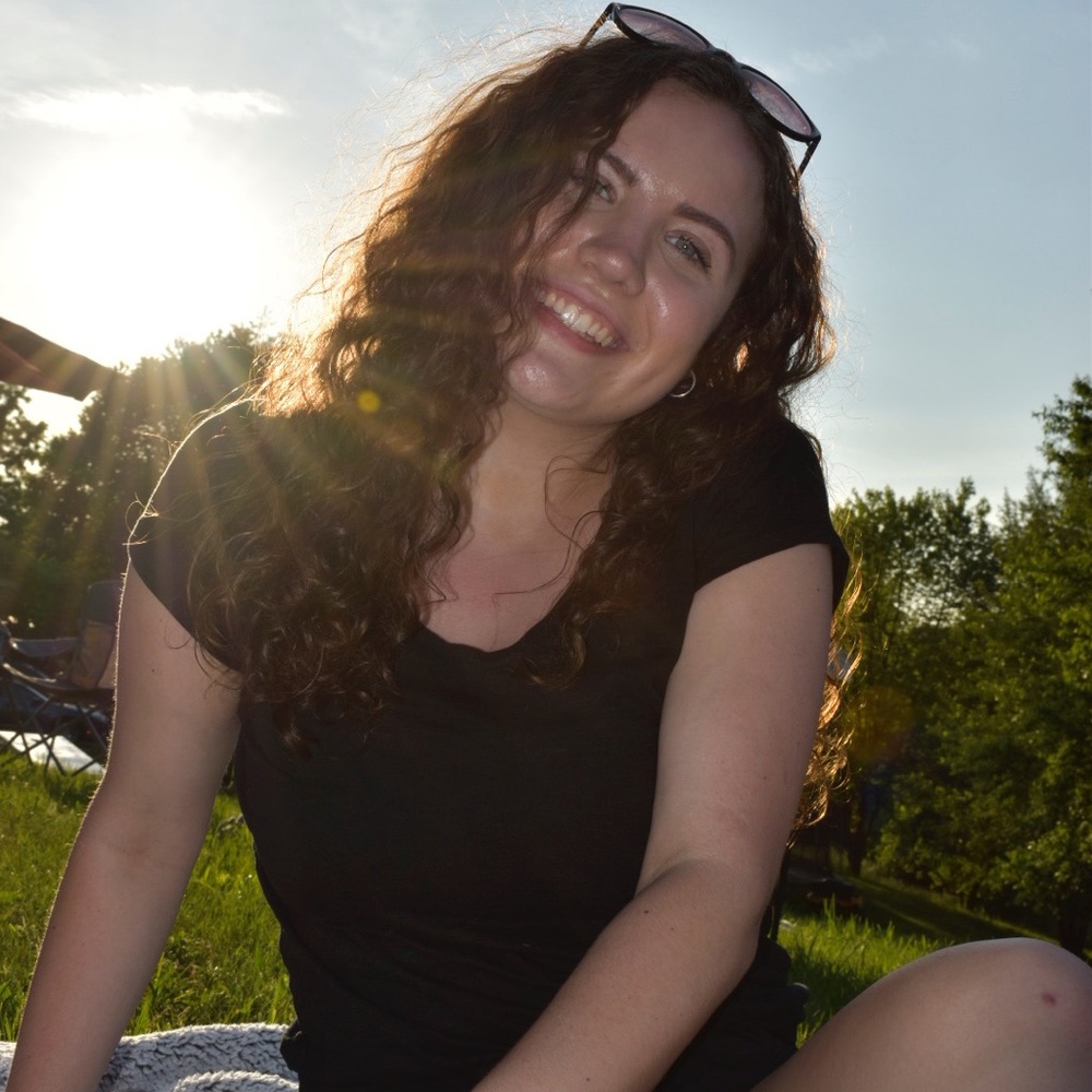 Meet your Posher, Olivia